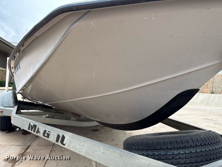 image for item DT6673 2006 Blue Wave 190 Classic boat