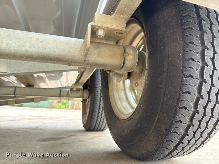 image for item DT6673 2006 Blue Wave 190 Classic boat