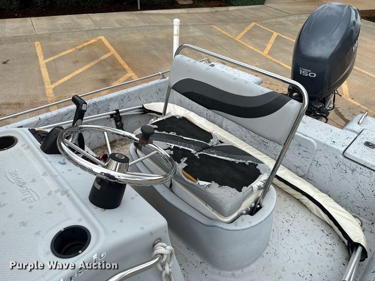 image for item DT6673 2006 Blue Wave 190 Classic boat