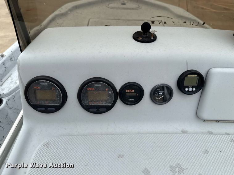 image for item DT6673 2006 Blue Wave 190 Classic boat