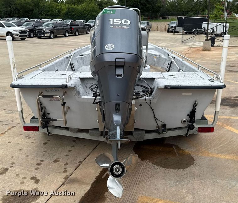 image for item DT6673 2006 Blue Wave 190 Classic boat