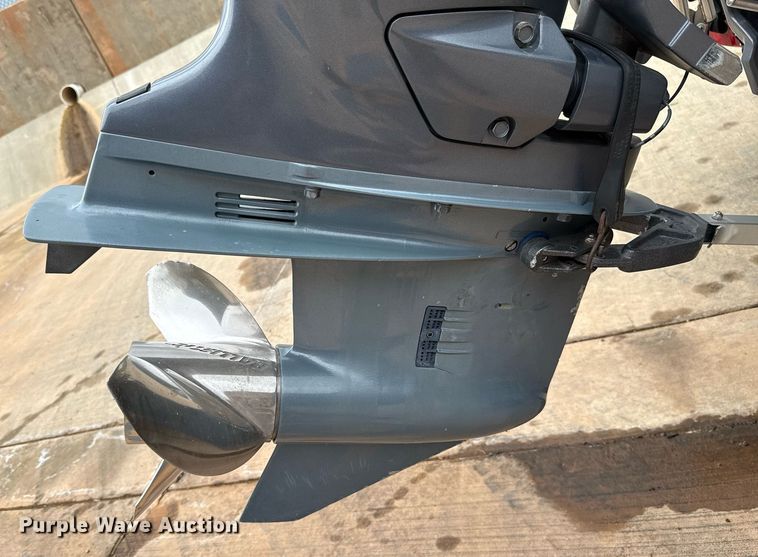 image for item DT6673 2006 Blue Wave 190 Classic boat