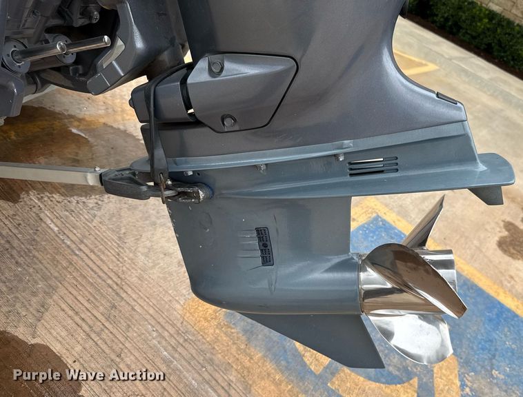 image for item DT6673 2006 Blue Wave 190 Classic boat