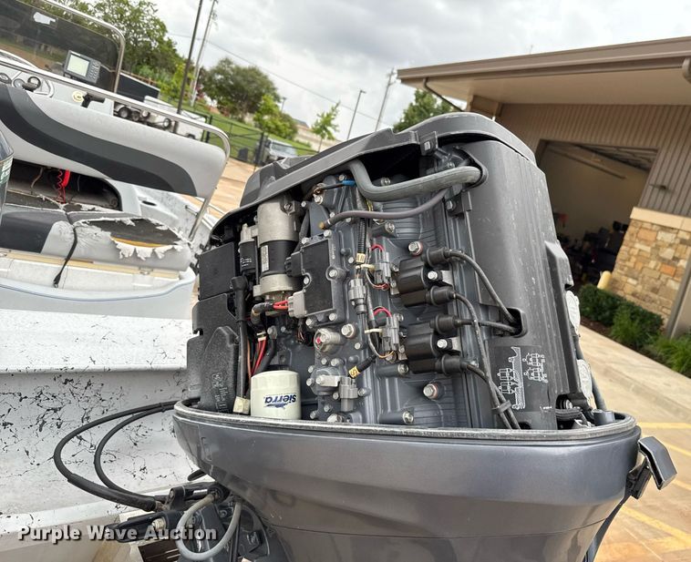 image for item DT6673 2006 Blue Wave 190 Classic boat