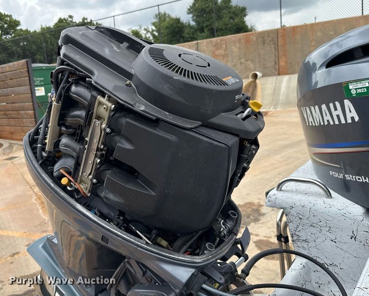 image for item DT6673 2006 Blue Wave 190 Classic boat