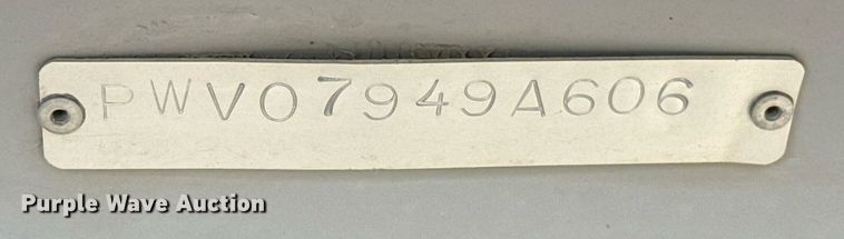 image for item DT6673 2006 Blue Wave 190 Classic boat
