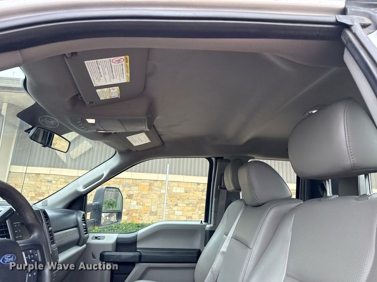 image for item DT6674 2019 Ford F250 Super Duty SuperCab pickup truck