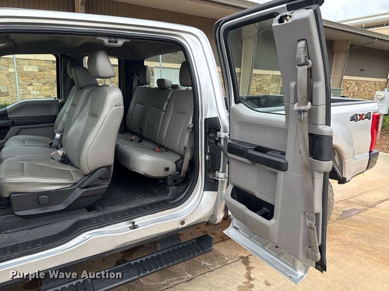 image for item DT6674 2019 Ford F250 Super Duty SuperCab pickup truck