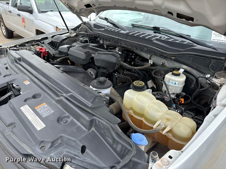 image for item DT6674 2019 Ford F250 Super Duty SuperCab pickup truck