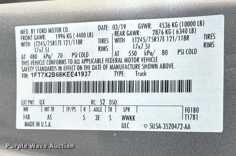 image for item DT6674 2019 Ford F250 Super Duty SuperCab pickup truck