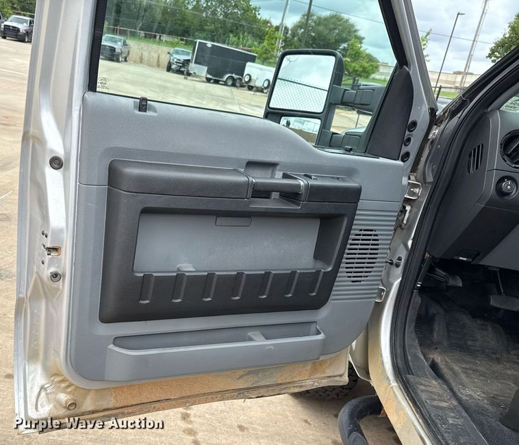 image for item DT6675 2015 Ford F250 Super Duty pickup truck