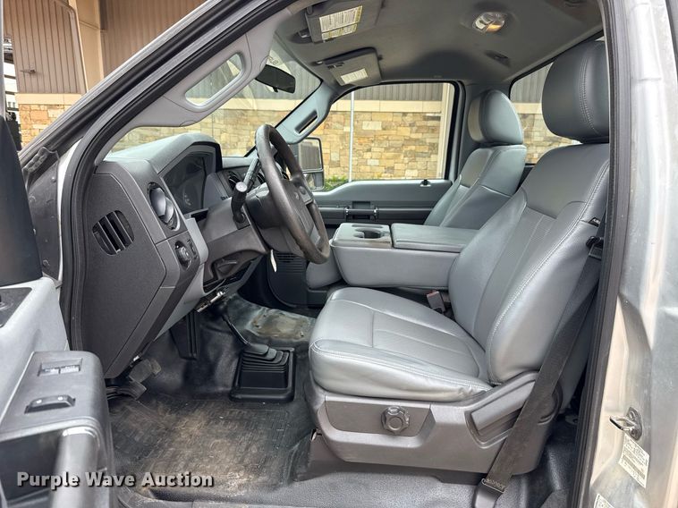 image for item DT6675 2015 Ford F250 Super Duty pickup truck