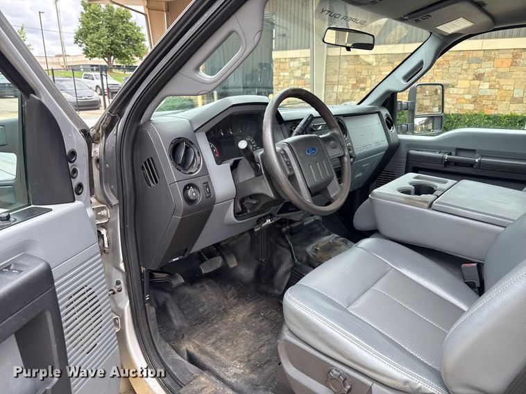 image for item DT6675 2015 Ford F250 Super Duty pickup truck