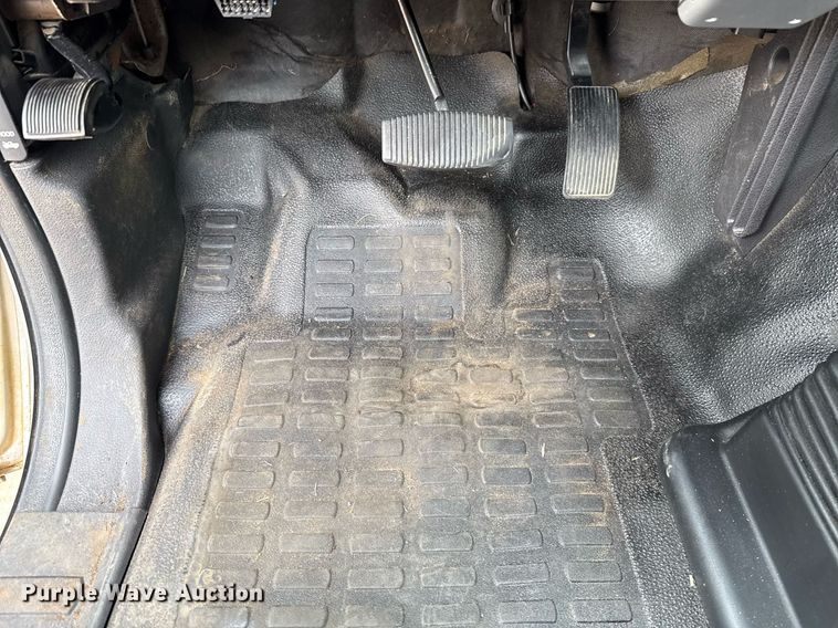 image for item DT6675 2015 Ford F250 Super Duty pickup truck