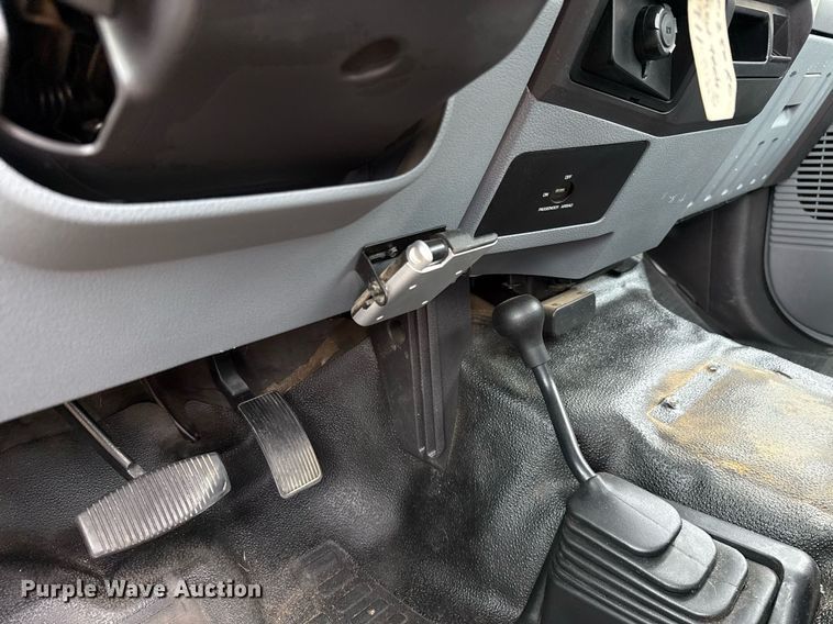 image for item DT6675 2015 Ford F250 Super Duty pickup truck