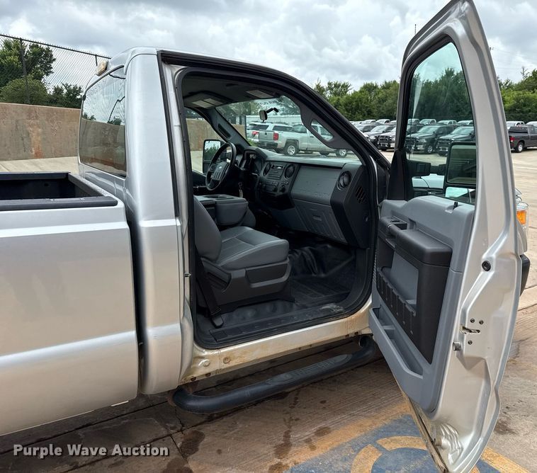 image for item DT6675 2015 Ford F250 Super Duty pickup truck