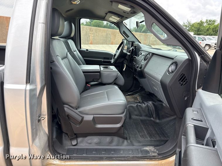 image for item DT6675 2015 Ford F250 Super Duty pickup truck