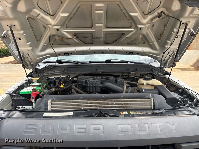 image for item DT6675 2015 Ford F250 Super Duty pickup truck