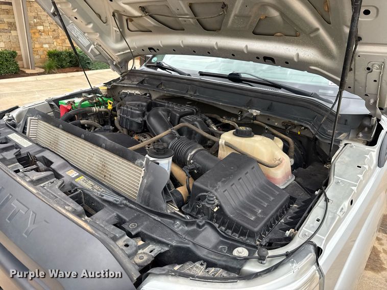 image for item DT6675 2015 Ford F250 Super Duty pickup truck