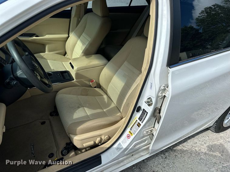 image for item DF8571 2017 Toyota Camry LE  