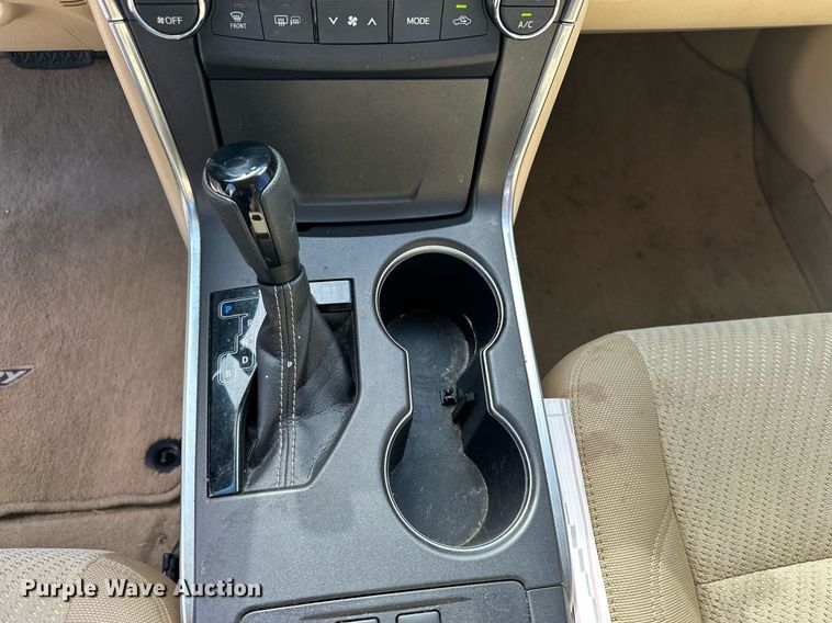 image for item DF8571 2017 Toyota Camry LE  