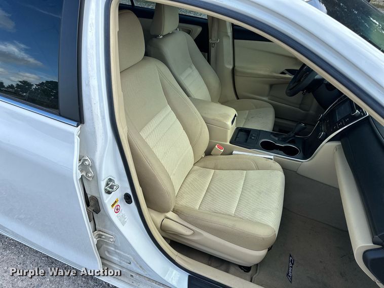 image for item DF8571 2017 Toyota Camry LE  