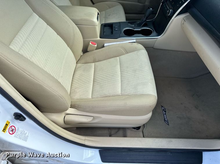 image for item DF8571 2017 Toyota Camry LE  