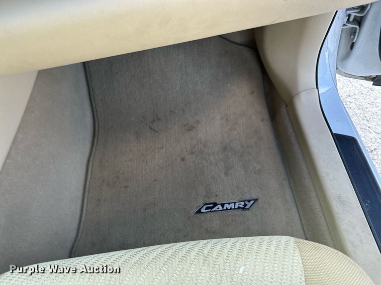 image for item DF8571 2017 Toyota Camry LE  