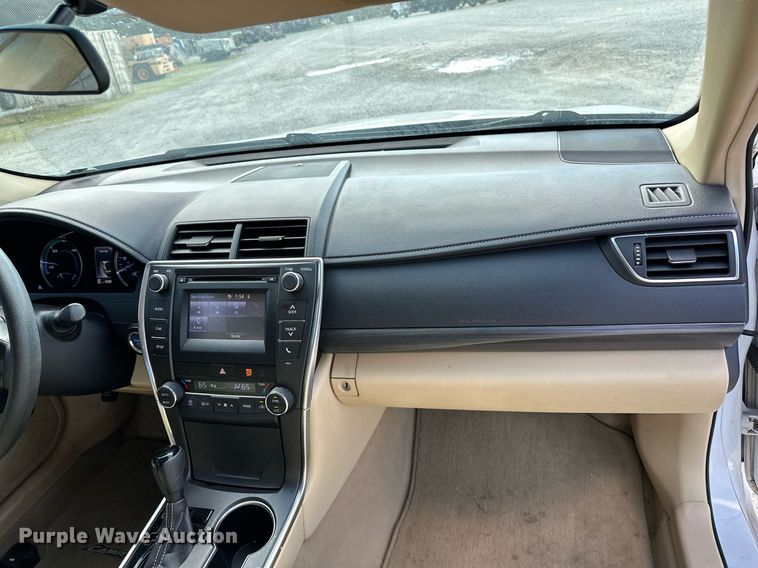 image for item DF8571 2017 Toyota Camry LE  