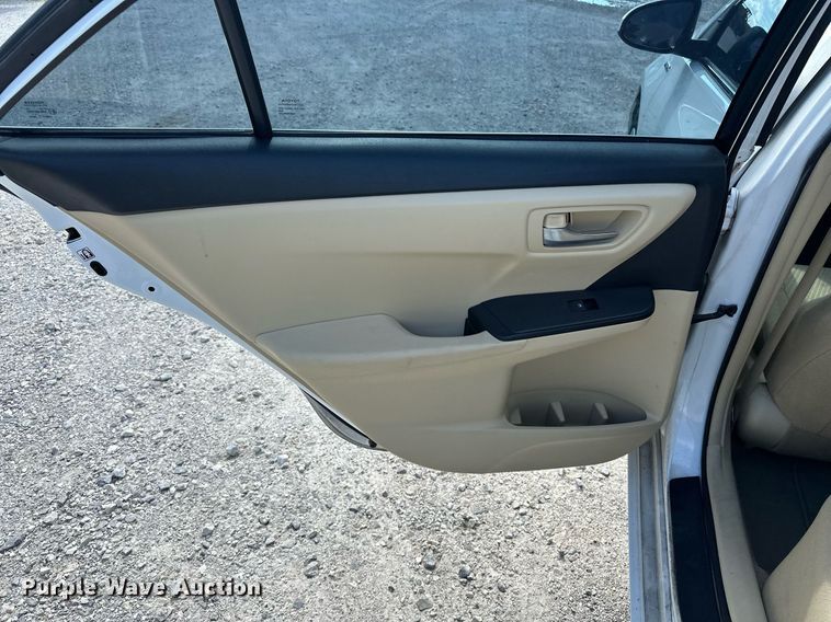 image for item DF8571 2017 Toyota Camry LE  