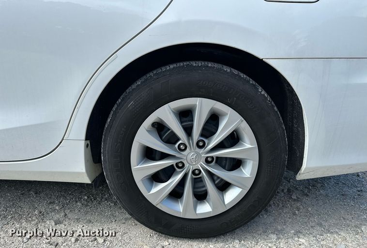 image for item DF8571 2017 Toyota Camry LE  