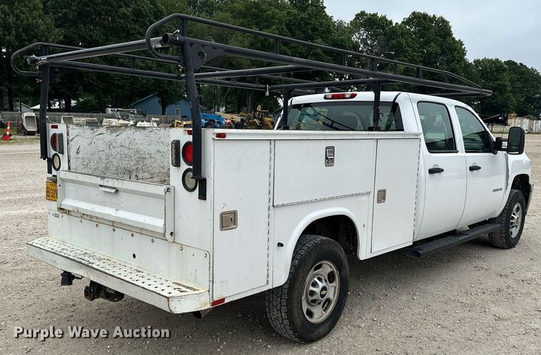 image for item DF8573 2012 Chevrolet Silverado 2500HD utility / service truck
