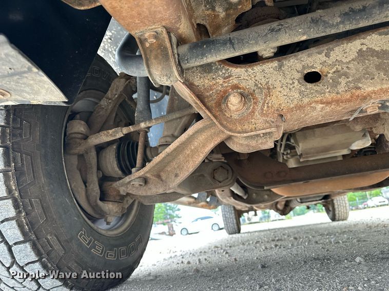 image for item DF8573 2012 Chevrolet Silverado 2500HD utility / service truck