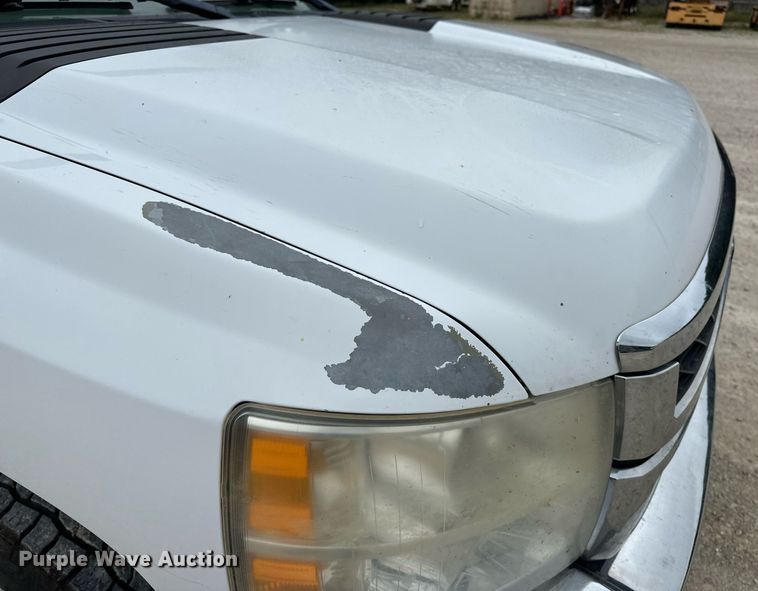 image for item DF8573 2012 Chevrolet Silverado 2500HD utility / service truck
