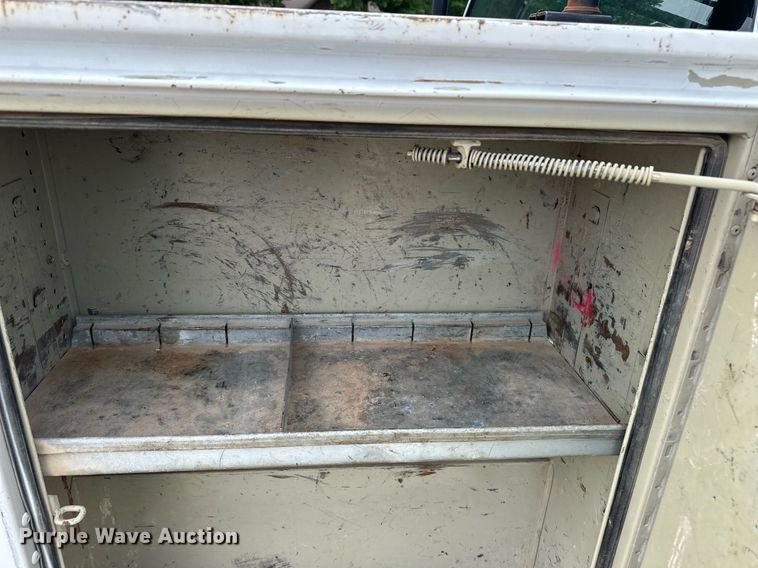 image for item DF8573 2012 Chevrolet Silverado 2500HD utility / service truck