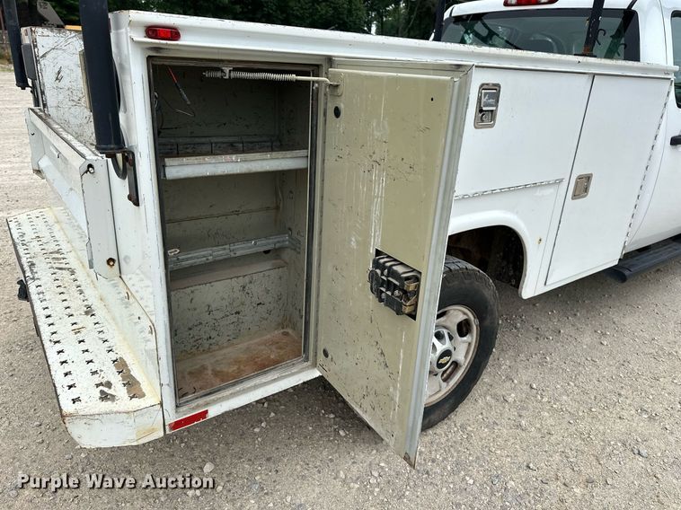 image for item DF8573 2012 Chevrolet Silverado 2500HD utility / service truck