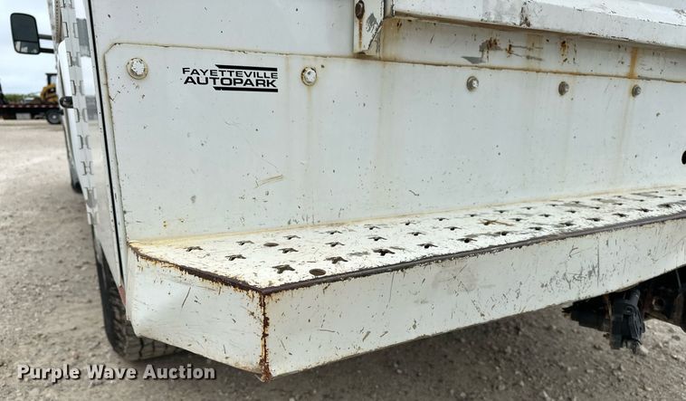 image for item DF8573 2012 Chevrolet Silverado 2500HD utility / service truck