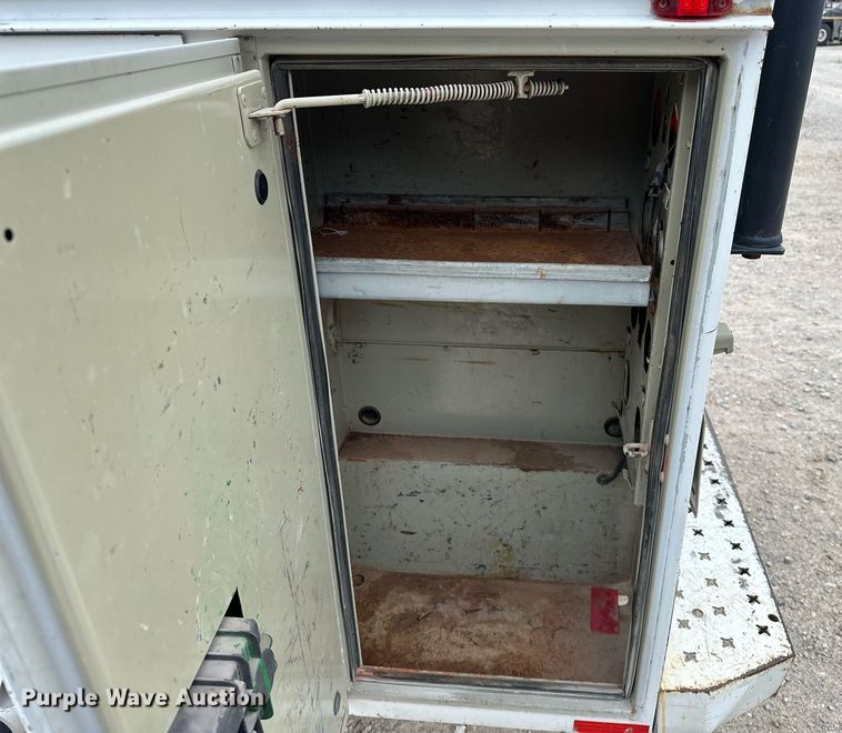 image for item DF8573 2012 Chevrolet Silverado 2500HD utility / service truck