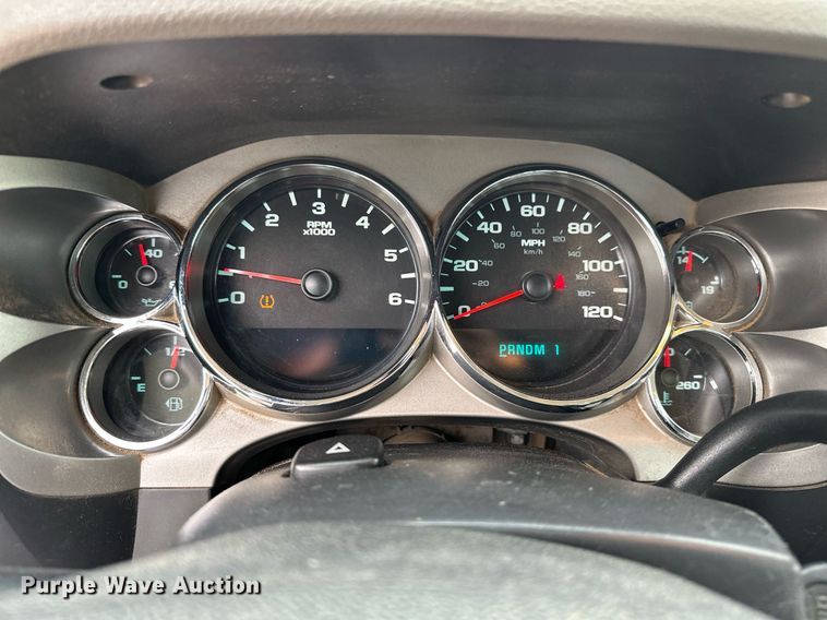 image for item DF8573 2012 Chevrolet Silverado 2500HD utility / service truck