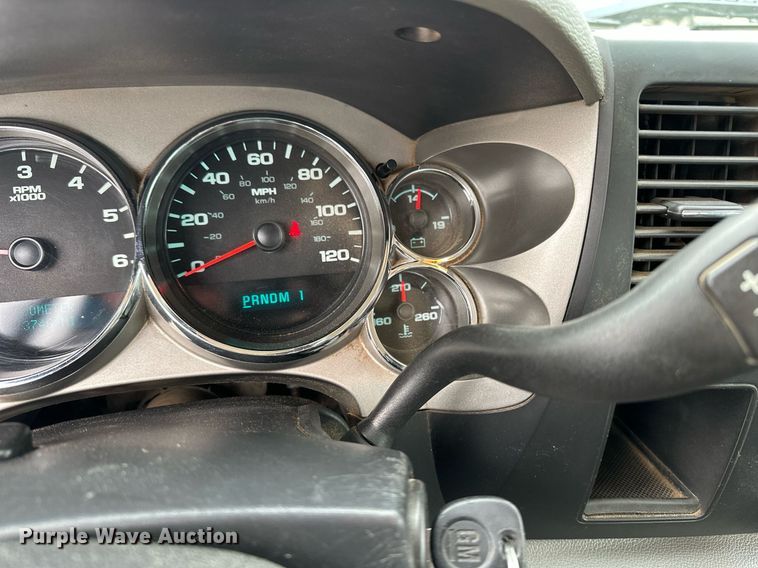 image for item DF8573 2012 Chevrolet Silverado 2500HD utility / service truck