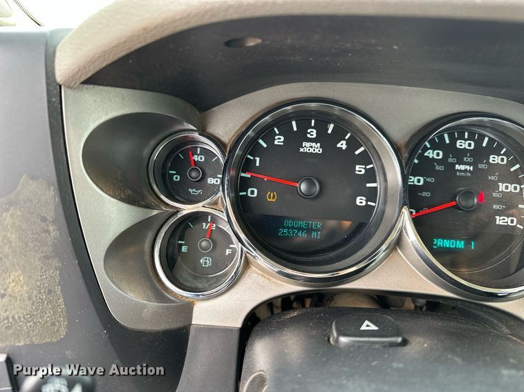 image for item DF8573 2012 Chevrolet Silverado 2500HD utility / service truck