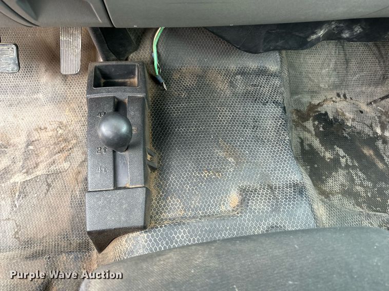 image for item DF8573 2012 Chevrolet Silverado 2500HD utility / service truck