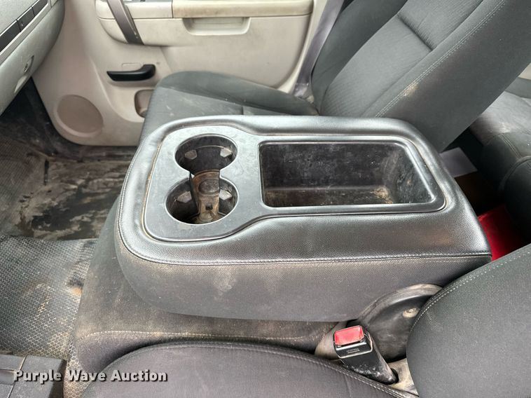 image for item DF8573 2012 Chevrolet Silverado 2500HD utility / service truck