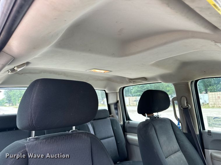 image for item DF8573 2012 Chevrolet Silverado 2500HD utility / service truck