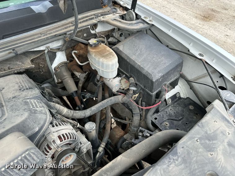 image for item DF8573 2012 Chevrolet Silverado 2500HD utility / service truck