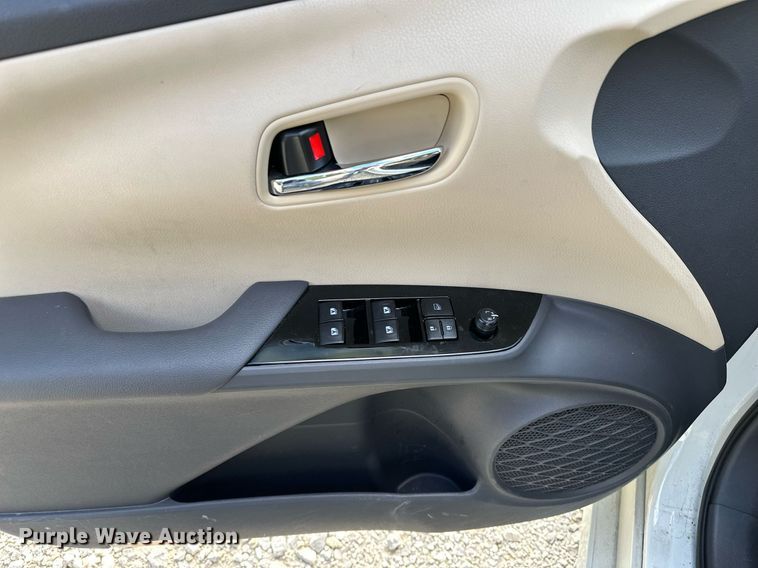 image for item DF8574 2017 Toyota Prius 