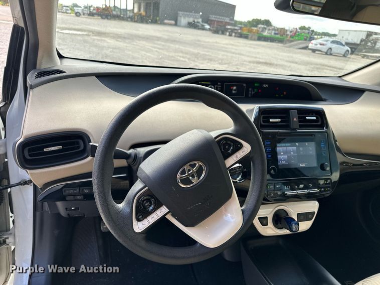 image for item DF8574 2017 Toyota Prius 