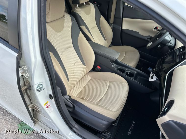 image for item DF8574 2017 Toyota Prius 