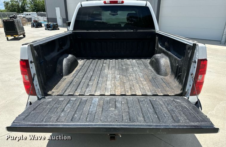 image for item DF8595 2012 Chevrolet Silverado 1500 Crew Cab pickup truck