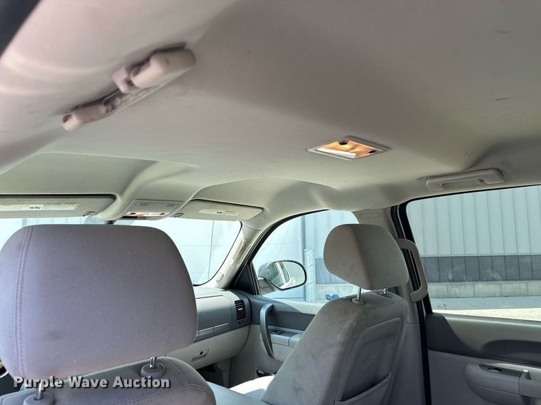 image for item DF8595 2012 Chevrolet Silverado 1500 Crew Cab pickup truck